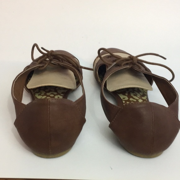 Lace Spectator flats by Charlotte Russe size 8 - Picture 6 of 6